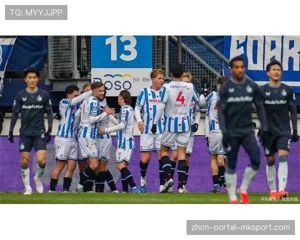 战报评述:纽卡斯尔联1-1战平热刺,争议点球未判引发赛后讨论 战报评述:纽卡斯尔联1-1战平热刺,争议点球未判引发赛后讨论